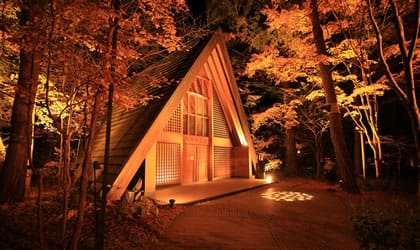 軽井沢⾼原教会